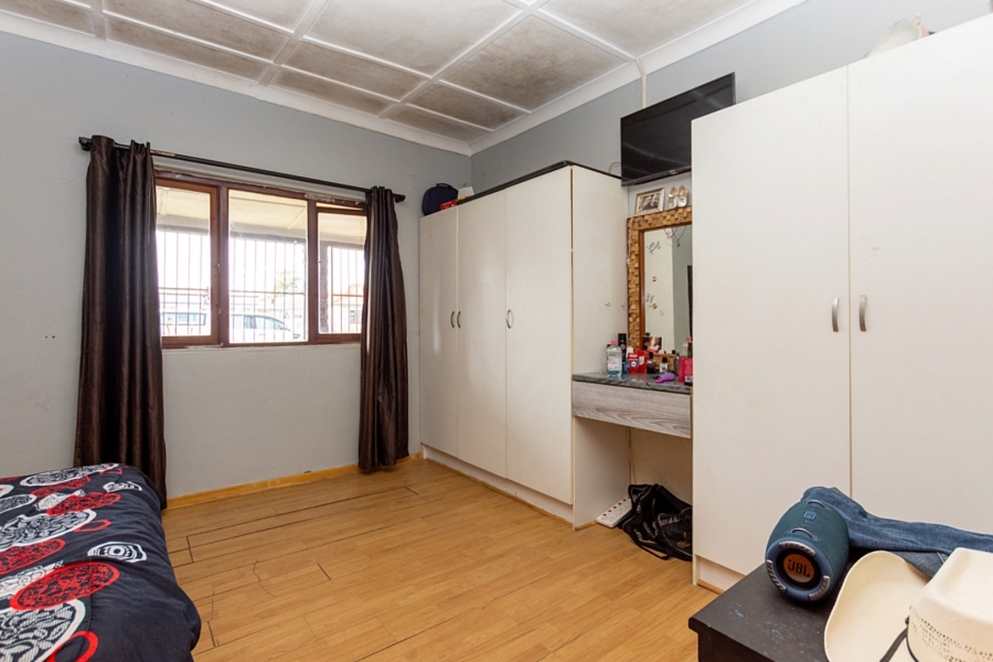5 Bedroom Property for Sale in Laaiplek Western Cape